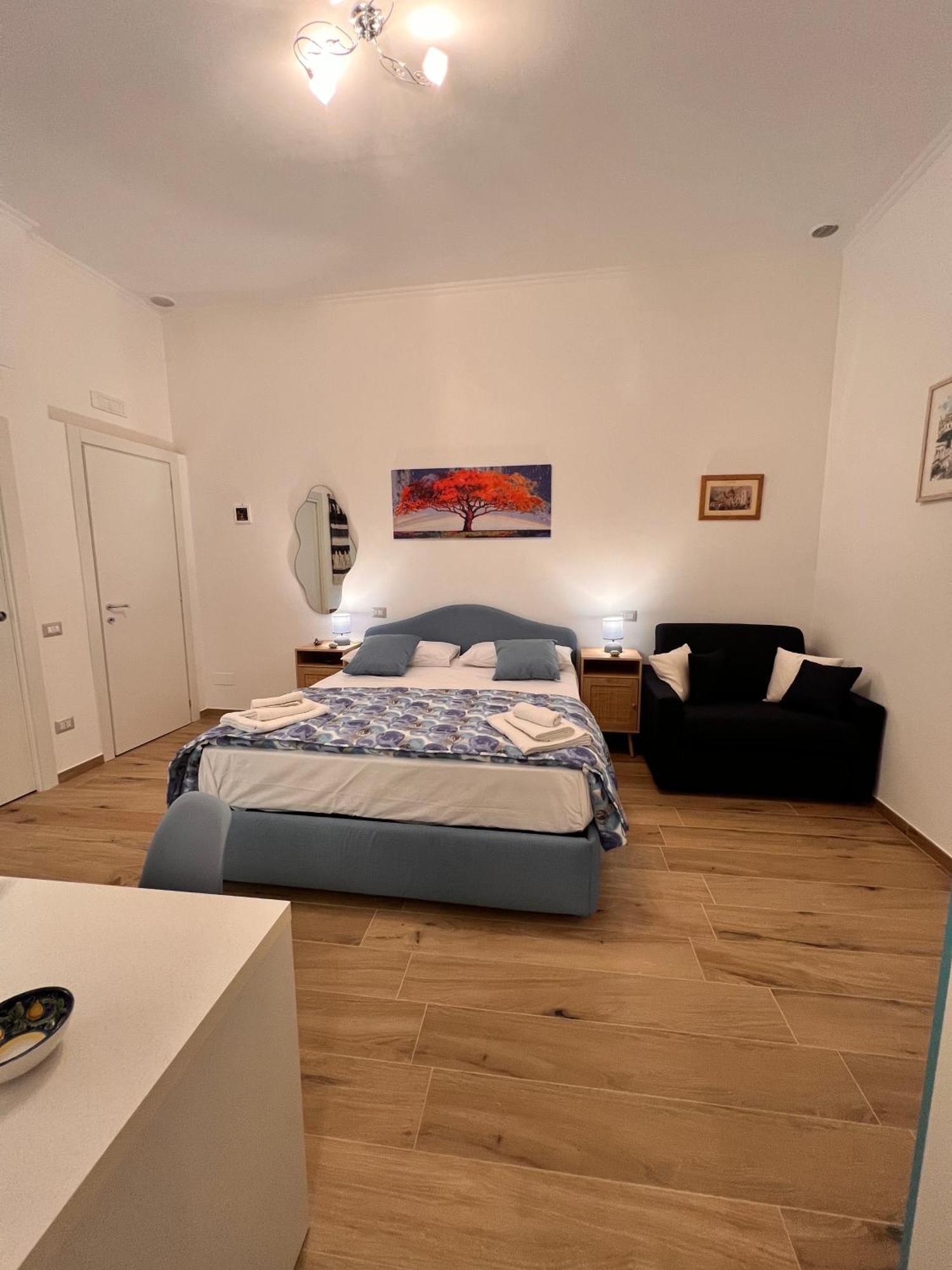 Eric'S House Apartment Салерно Екстериор снимка
