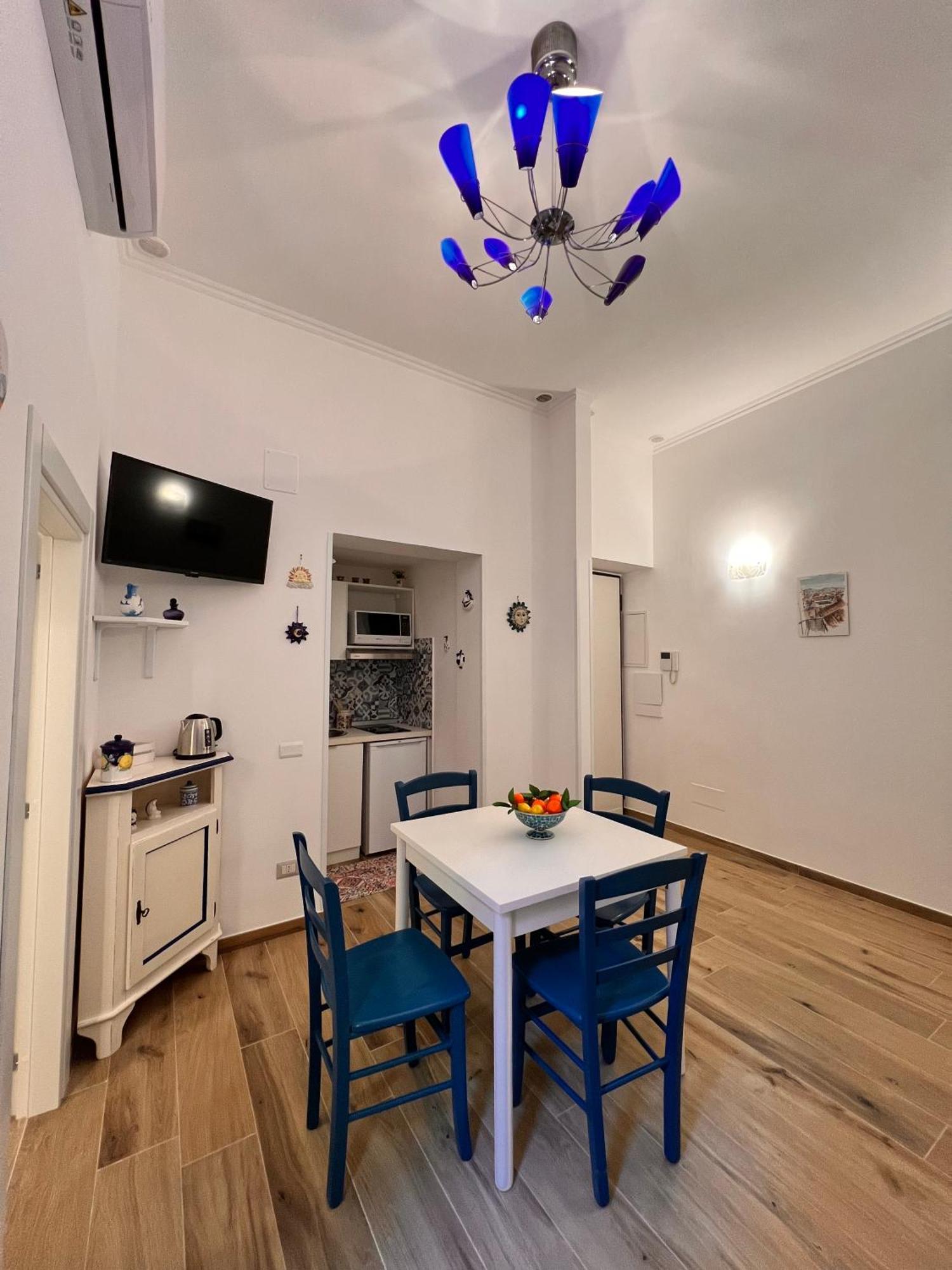 Eric'S House Apartment Салерно Екстериор снимка